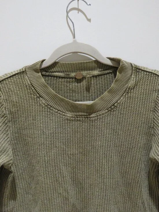 FREE PEOPLE FP ONE Cropped Interlaken Thermal Top Moss Green Small Boho Casual - Picture 4 of 15